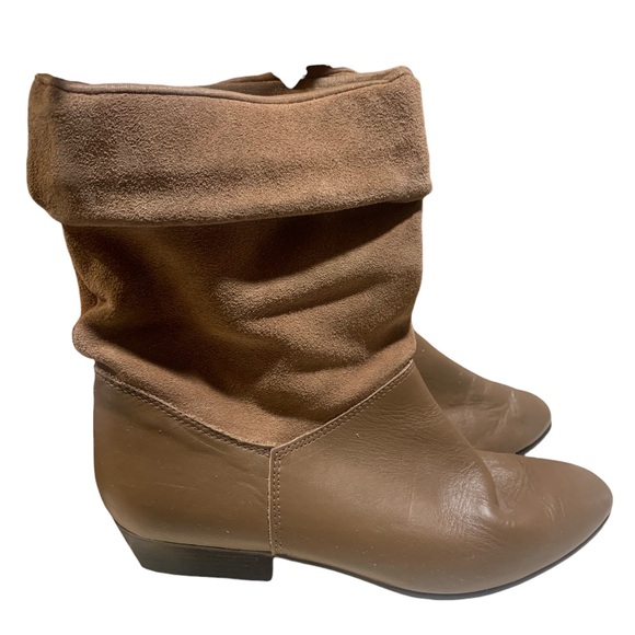 Tarantino’s Genuine Leather/Suede Taupe Low Heel Slouch Boots Women's Size 7.5 - Picture 1 of 9